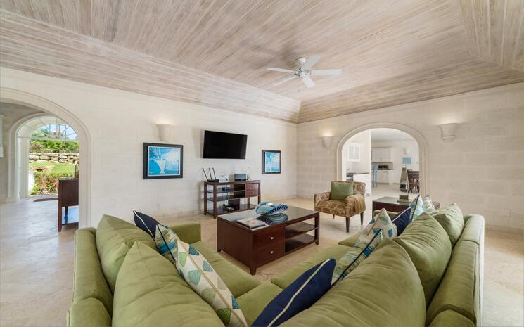 Mahogany Drive 15 Treetops