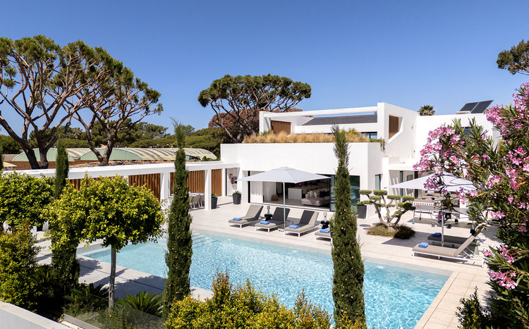Villa Ira