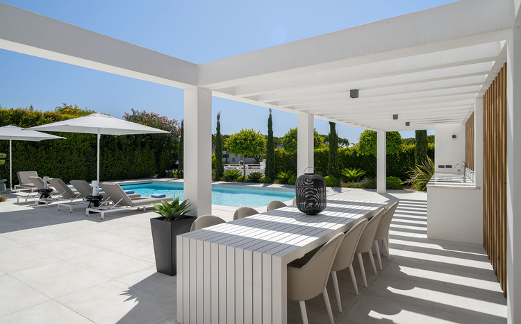 Villa Ira