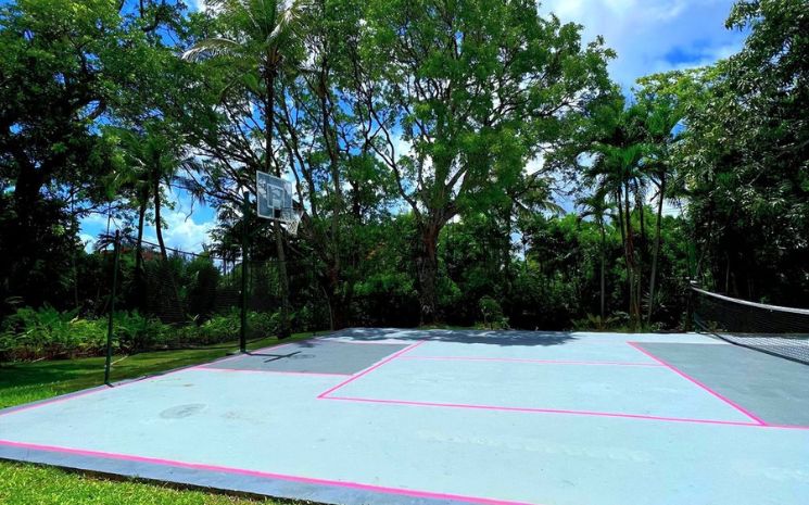 Bon Vivant Sandy Lane
