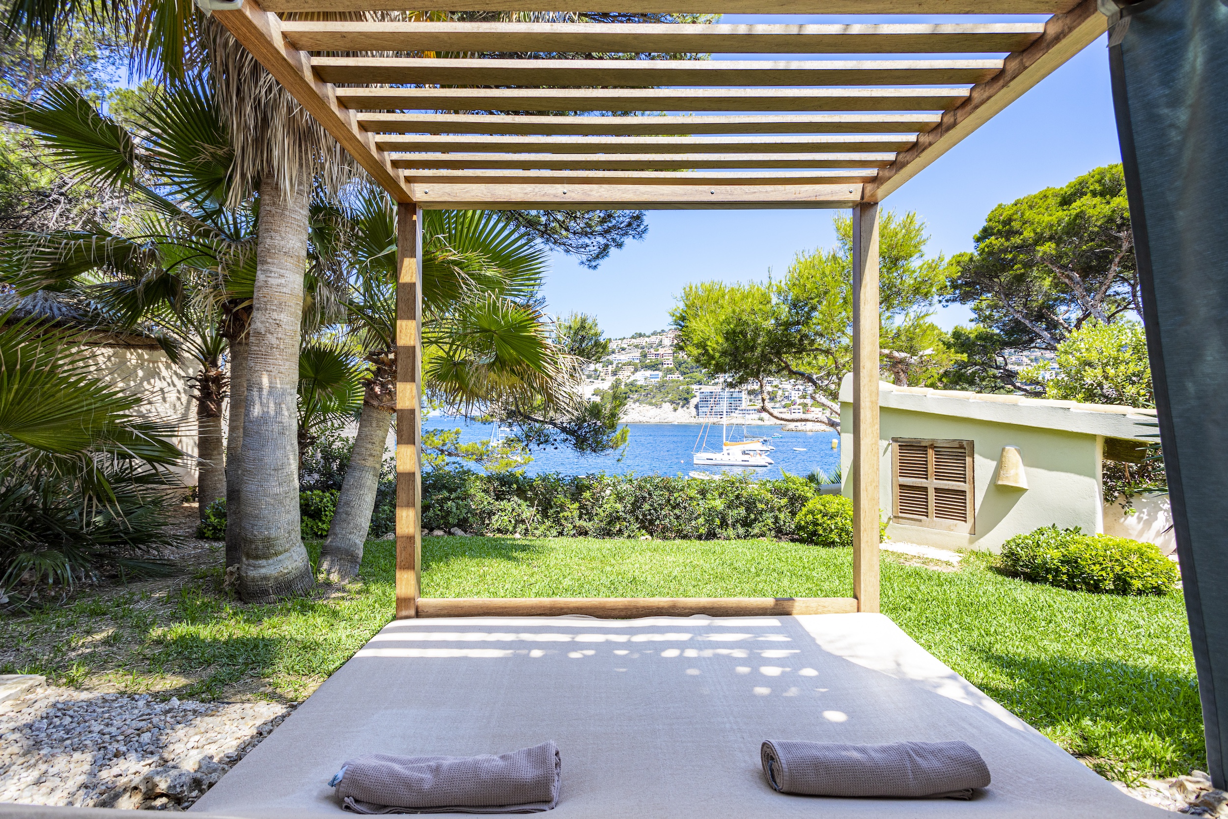 Golden Horizon Villa